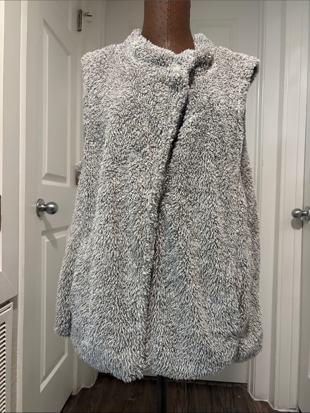 3for$20 warm cardigan button clicks on front xxl